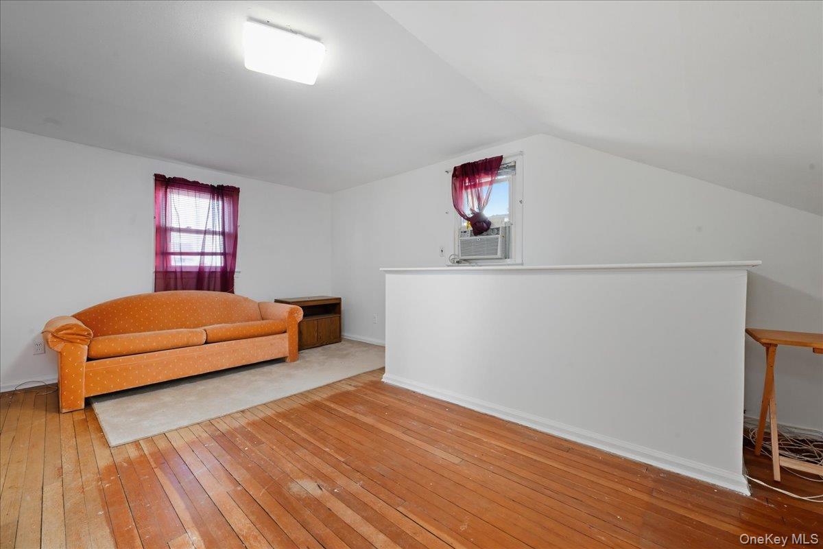 #19 photo, 2522 Hewlett Lane, Bellmore , NY 11710