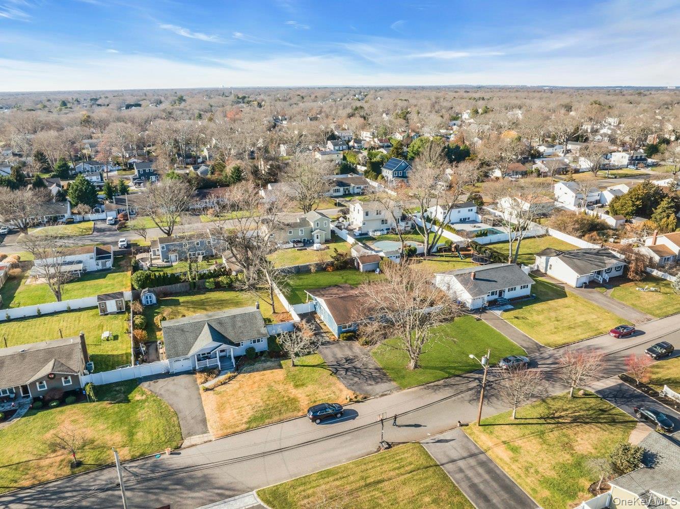 #2 photo, 128 Wyandanch Road, Саффолк ‖ Sayville , NY 11782