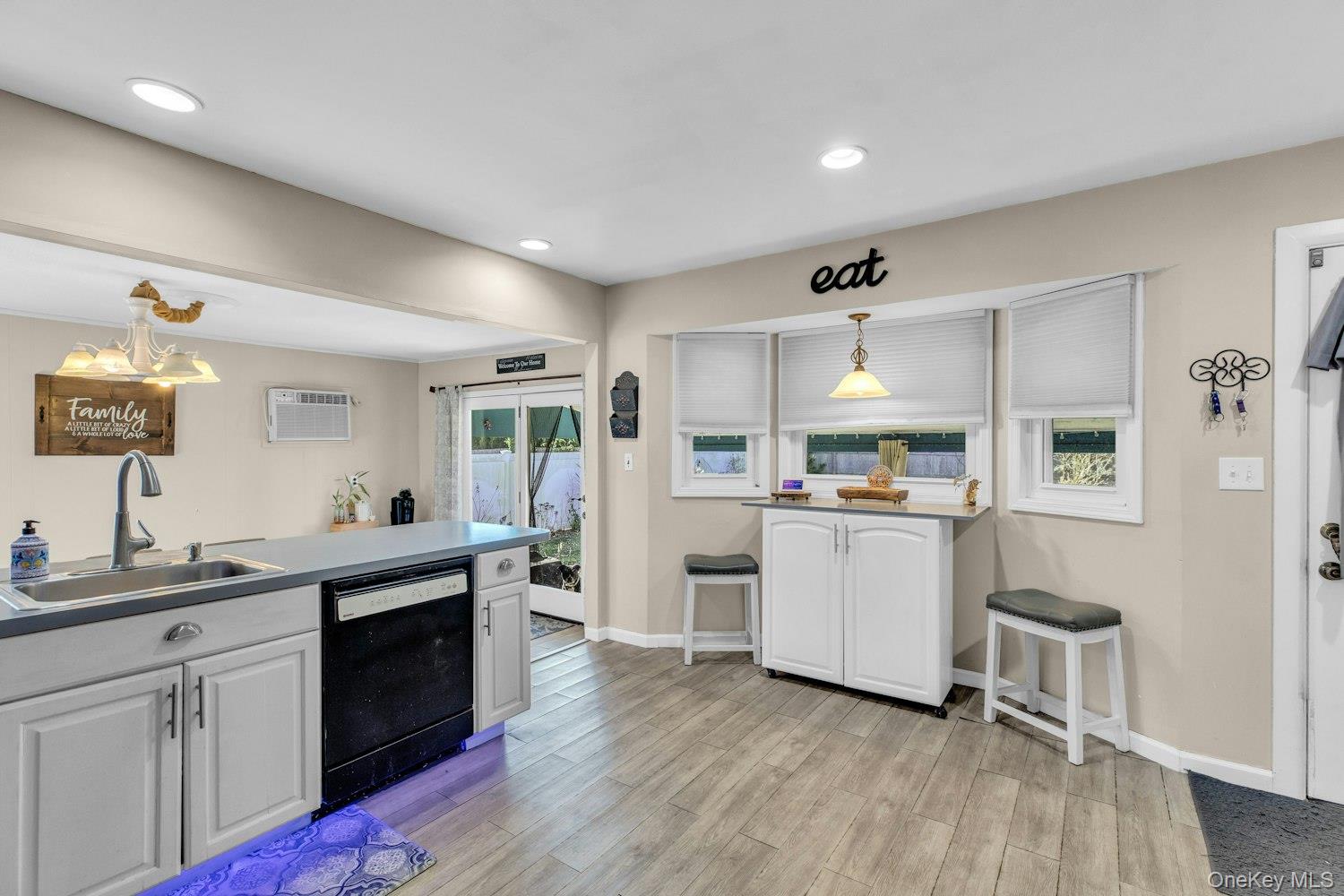 #7 photo, 128 Wyandanch Road, Саффолк ‖ Sayville , NY 11782