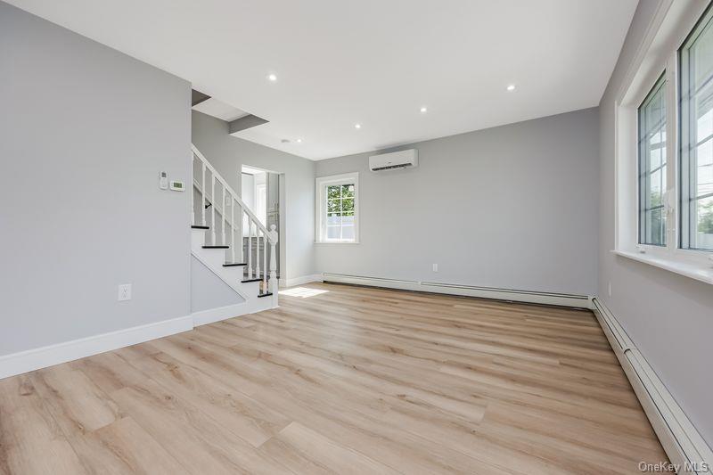 #7 photo, 335 Peninsula Boulevard, מחוז נסאו Cedarhurst , NY 11516