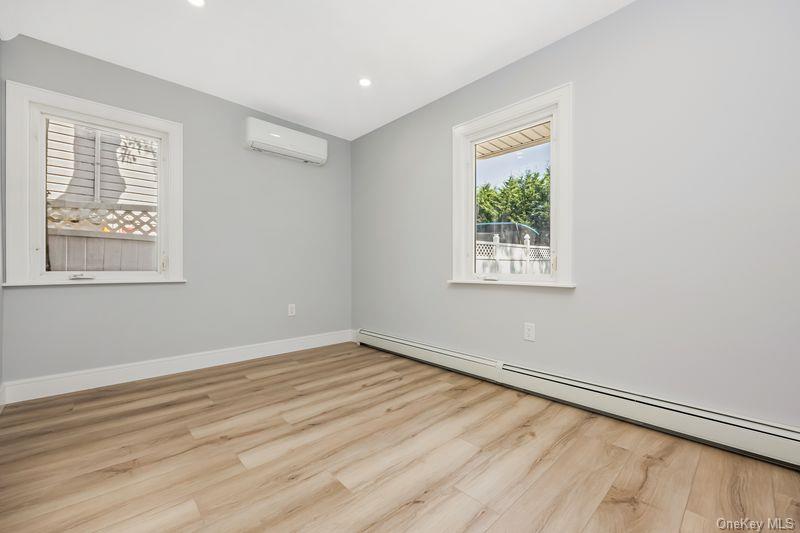 #8 photo, 335 Peninsula Boulevard, מחוז נסאו Cedarhurst , NY 11516