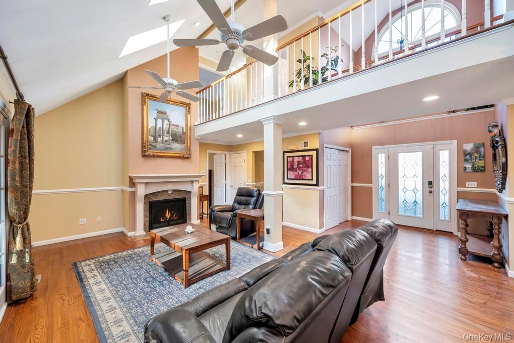 #13 photo, 20 Tulip Court, 东长岛 Moriches , NY 11955