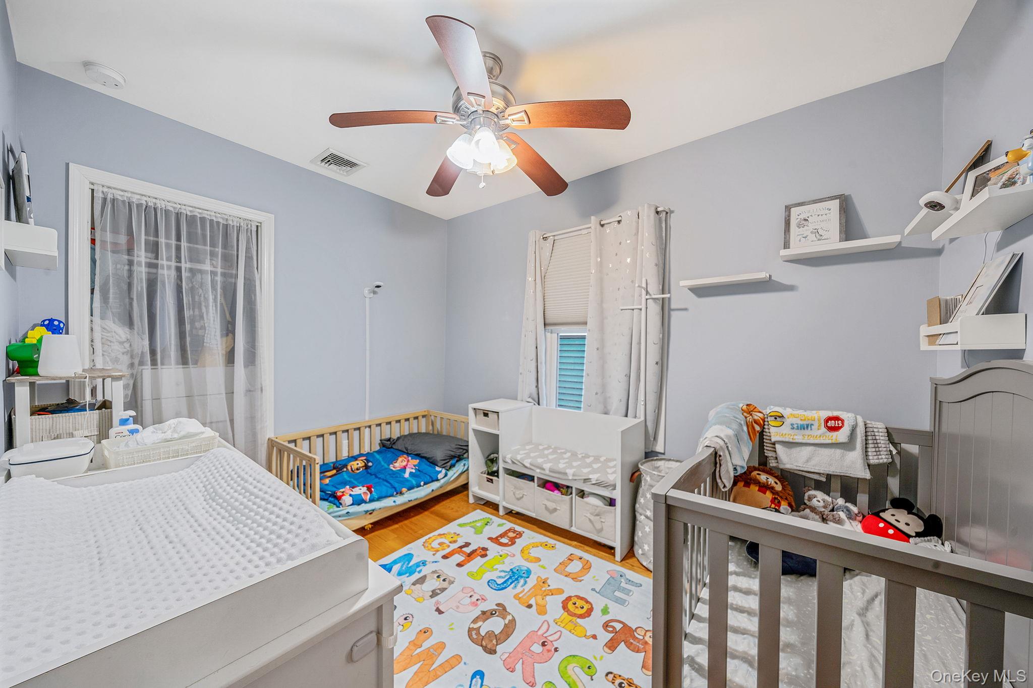 #9 photo, 1515 Cross Bay Boulevard, קווינס Broad Channel , NY 11693