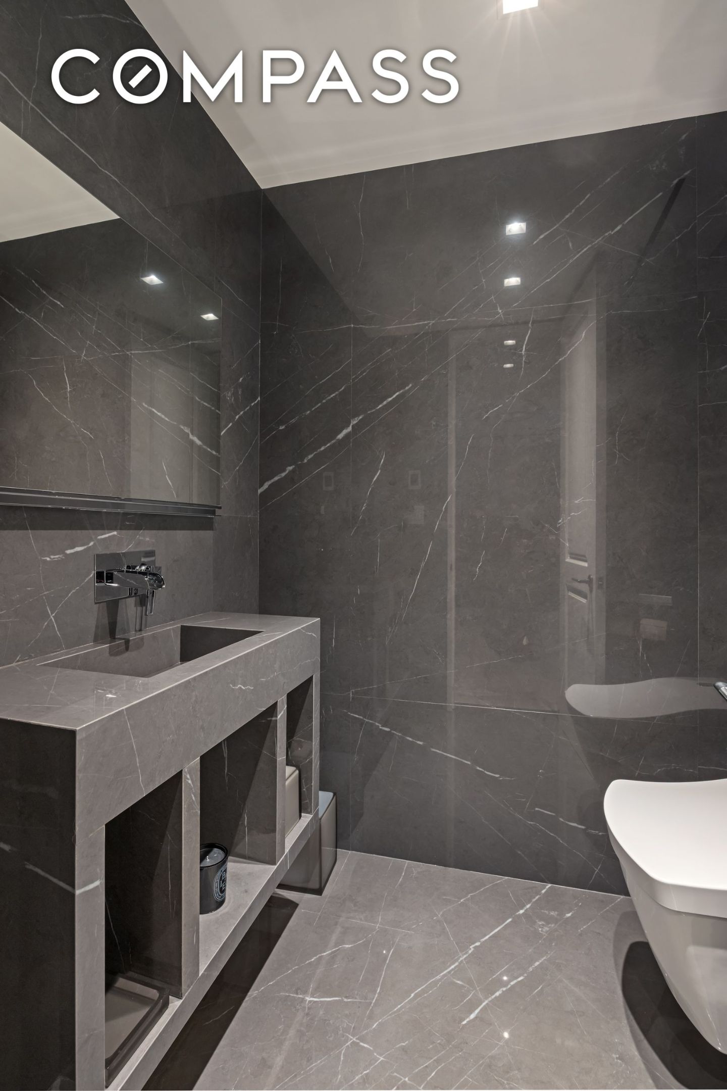 #20 photo, 146 Waverly Place, West Village , NY 10014