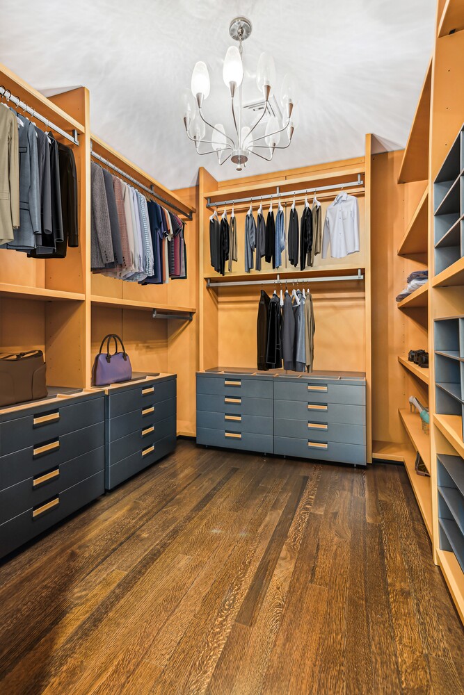 #13 photo, 433 E 74TH Street, Lenox Hill , NY 10021