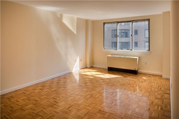 #3 photo, 308 E 38TH Street, מנהטן Murray Hill , NY 10016