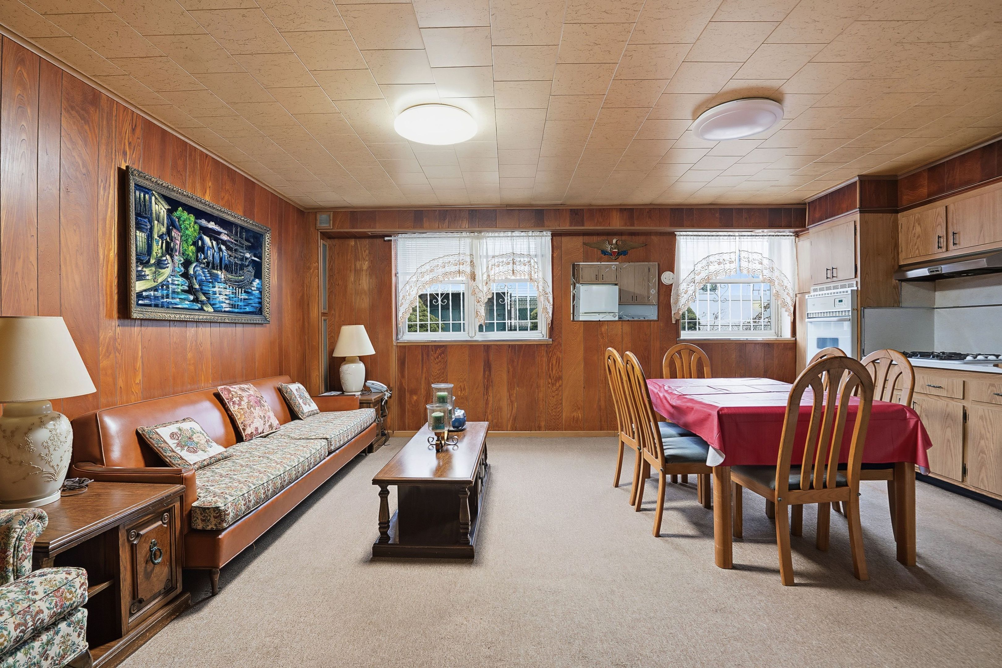 #12 photo, 61-82 56th Street, 뉴욕퀸즈 Maspeth , NY 11378