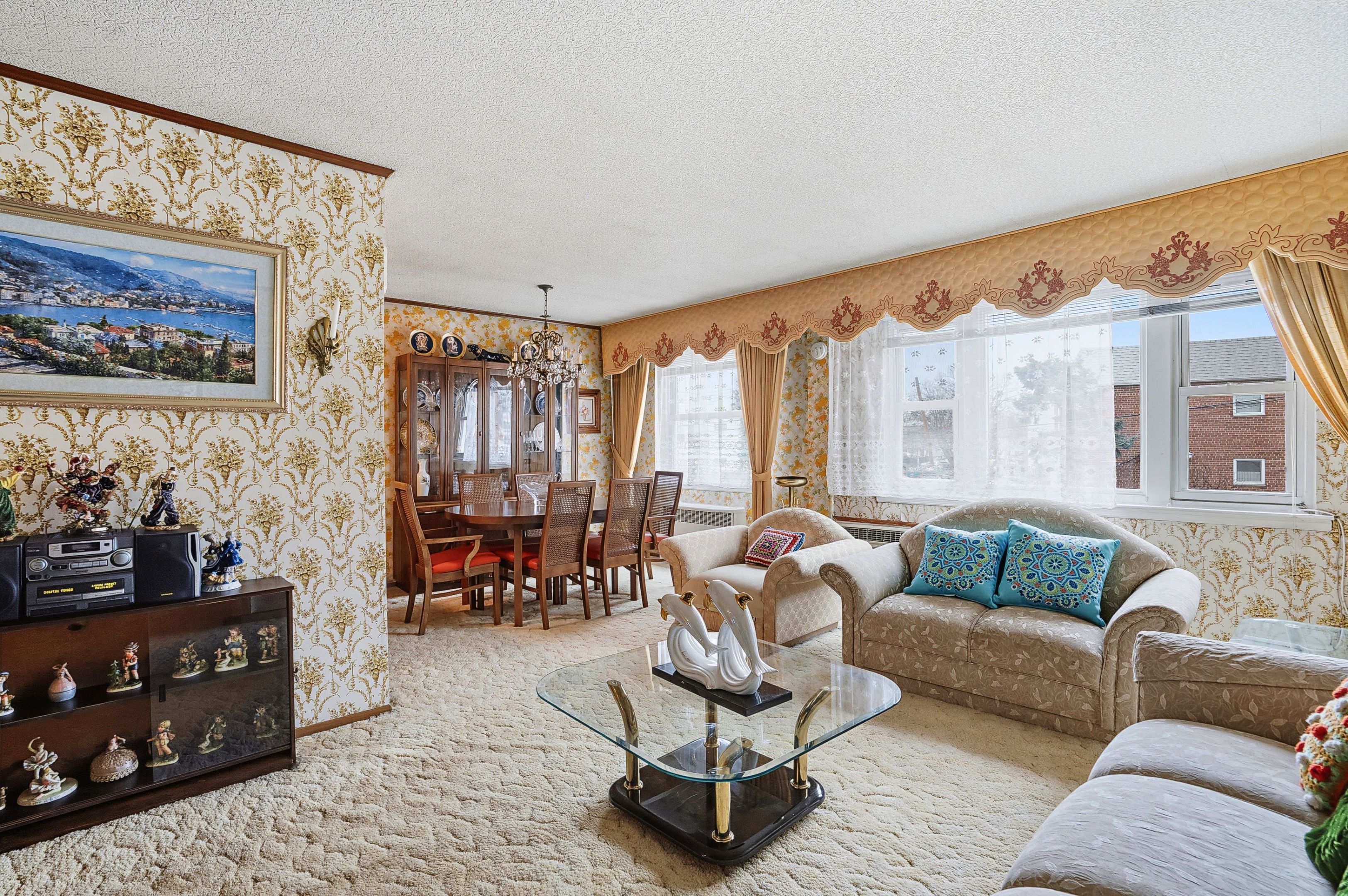 #19 photo, 61-82 56th Street, 뉴욕퀸즈 Maspeth , NY 11378