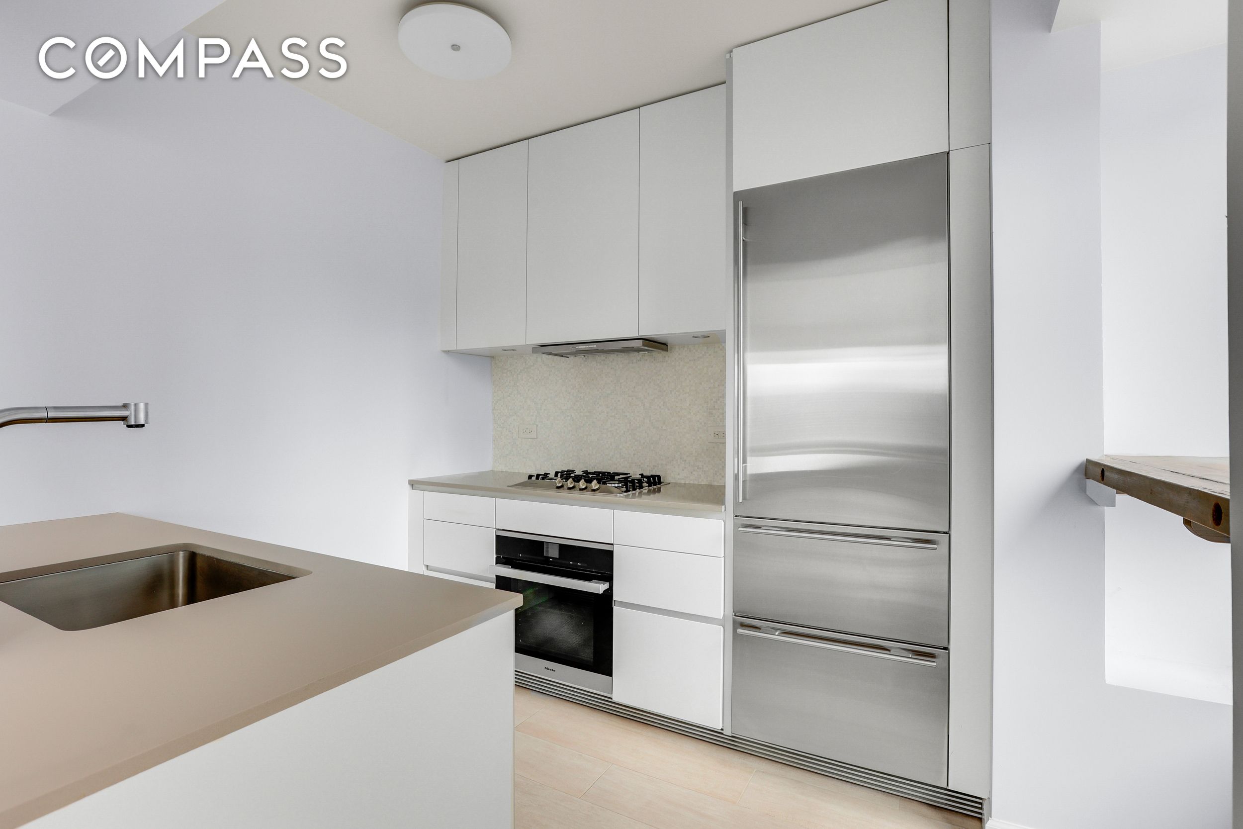 #4 photo, 150 W 56th Street, Midtown , NY 10019