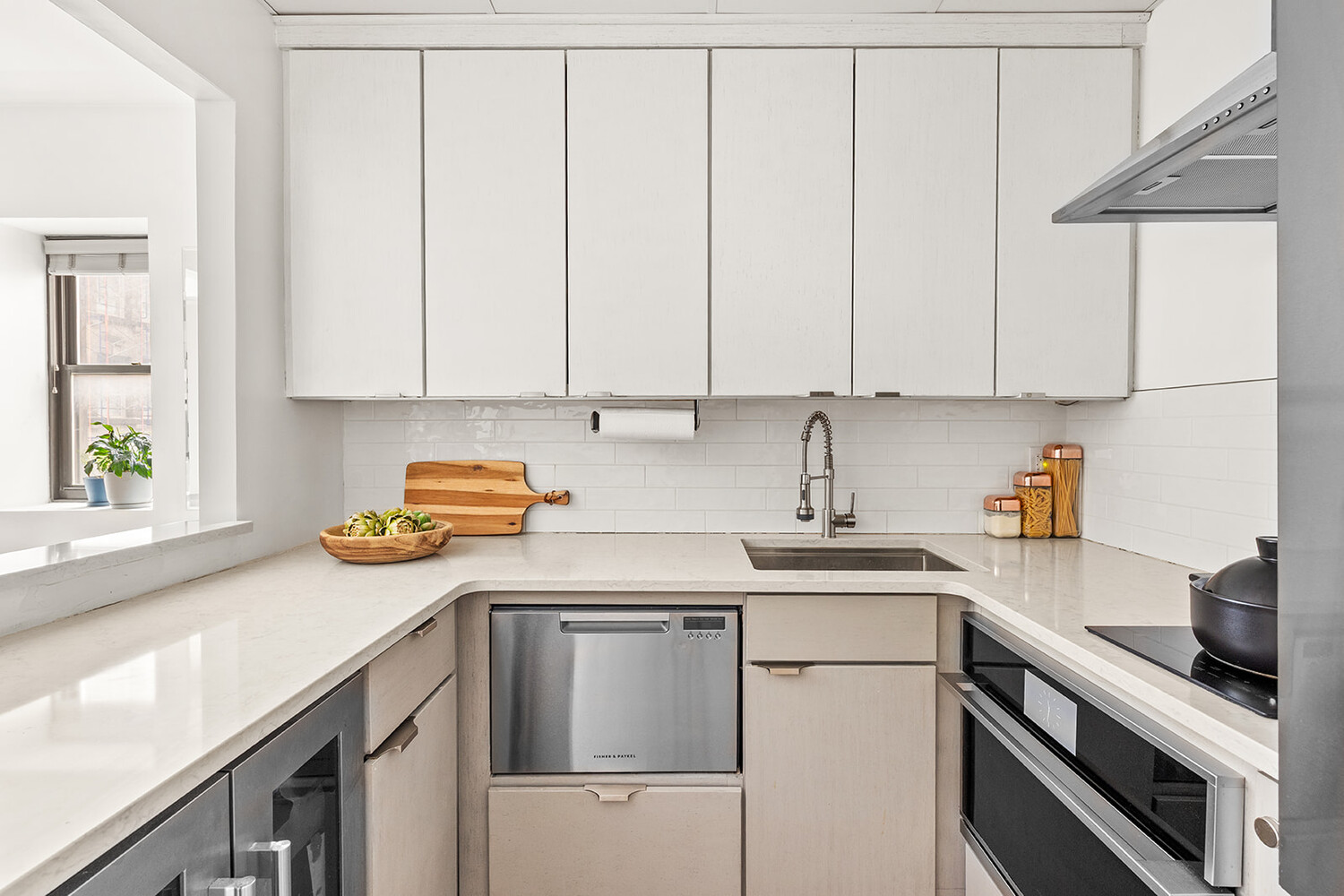 #3 photo, 56 PINE Street, Financial District , NY 10005