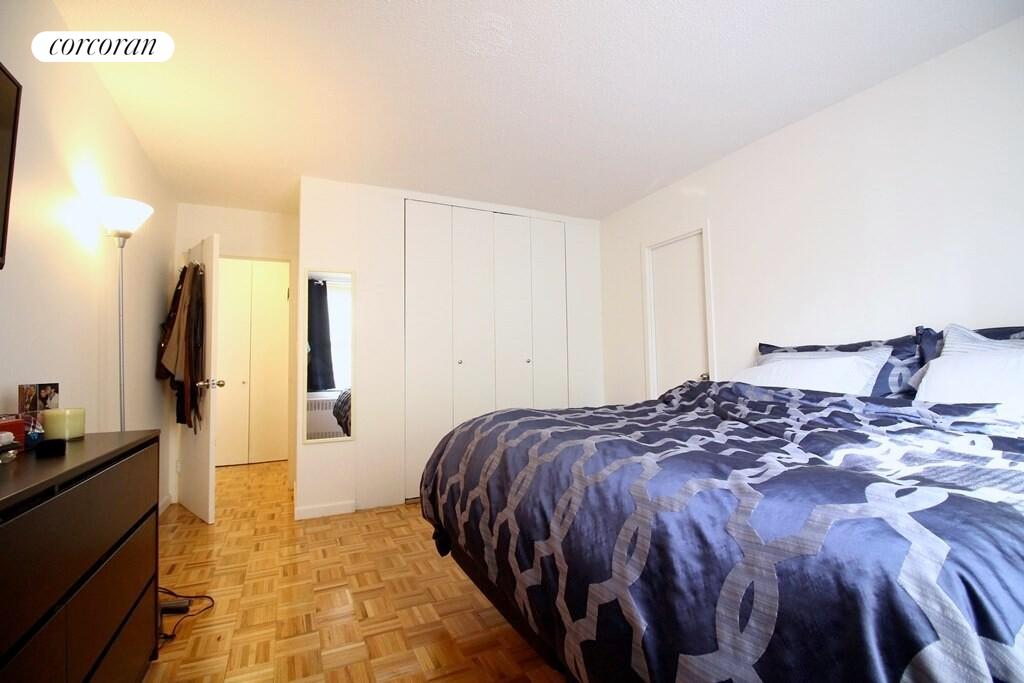 #8 photo, New York City, Upper West Side , NY 10024