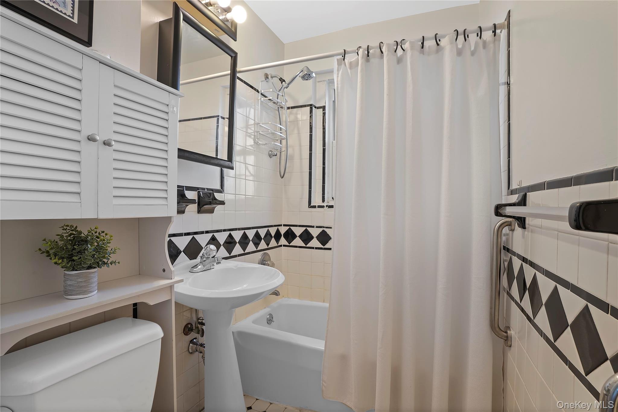 #14 photo, 300 S Broadway, Tarrytown , NY 10591