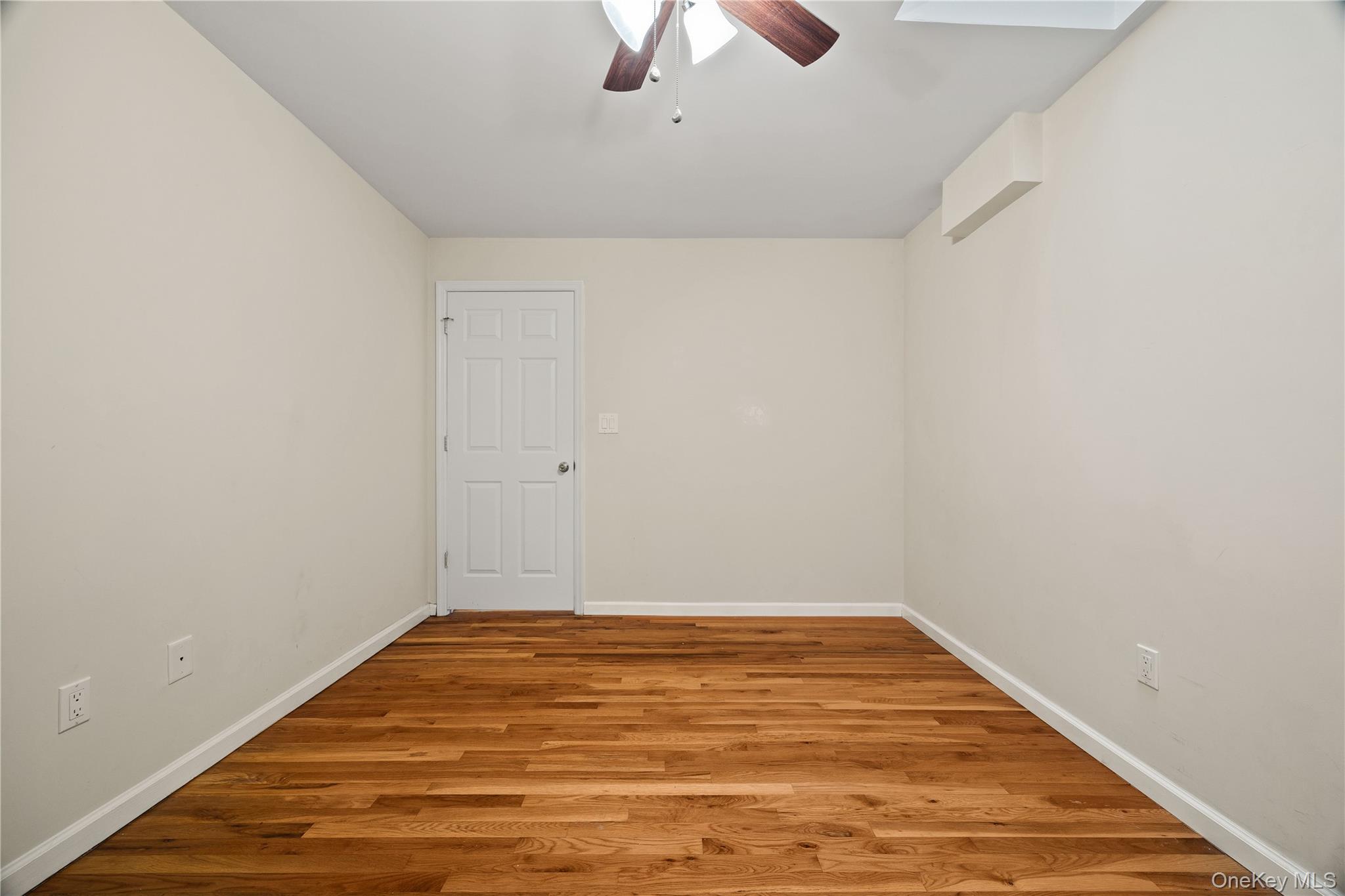 #13 photo, 10 Pennyfield Ave Avenue, Bronx , NY 10465