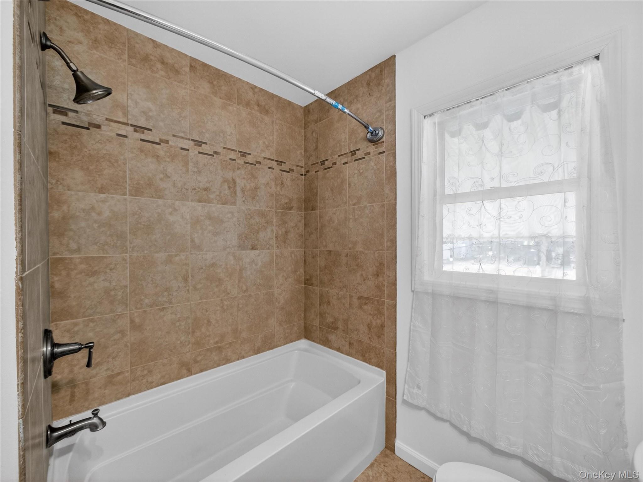 #16 photo, 180 W Washington Avenue, Pearl River , NY 10965