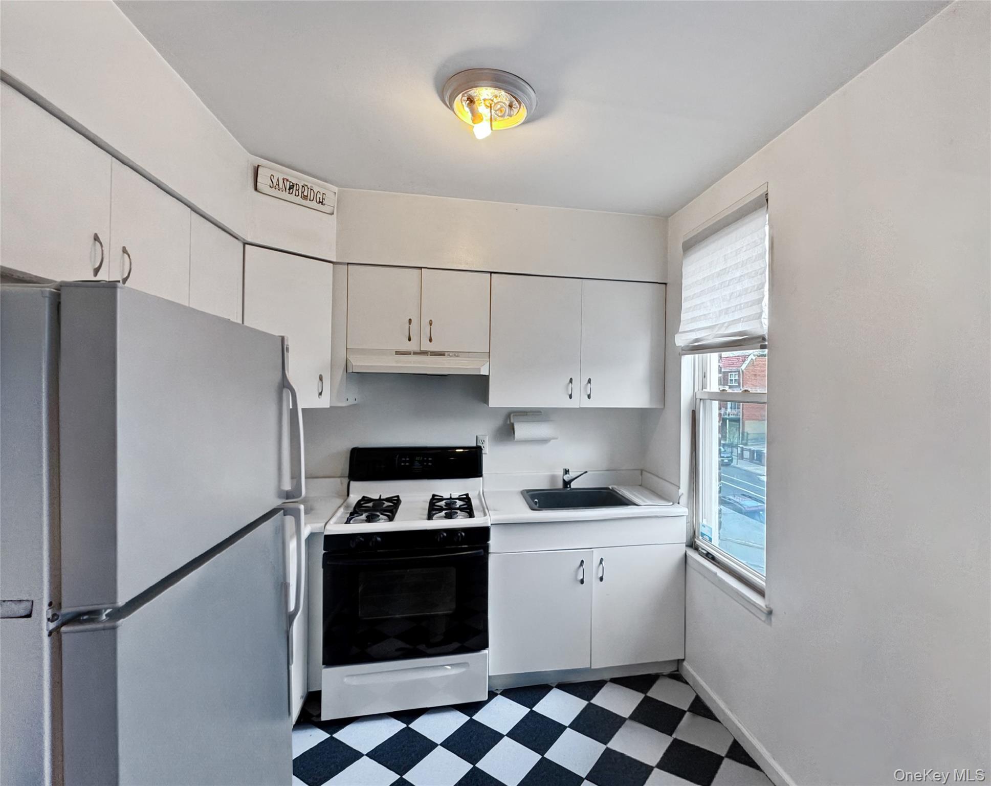 #10 photo, 23-36 36th Street, Куинс ‖ Astoria , NY 11105