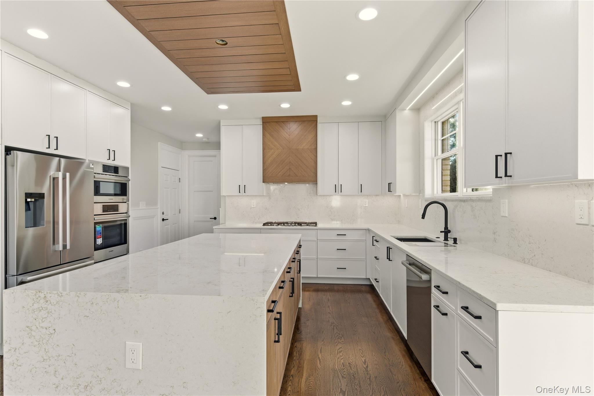 #10 photo, 12 Lee Avenue, Нассау ‖ Albertson , NY 11507