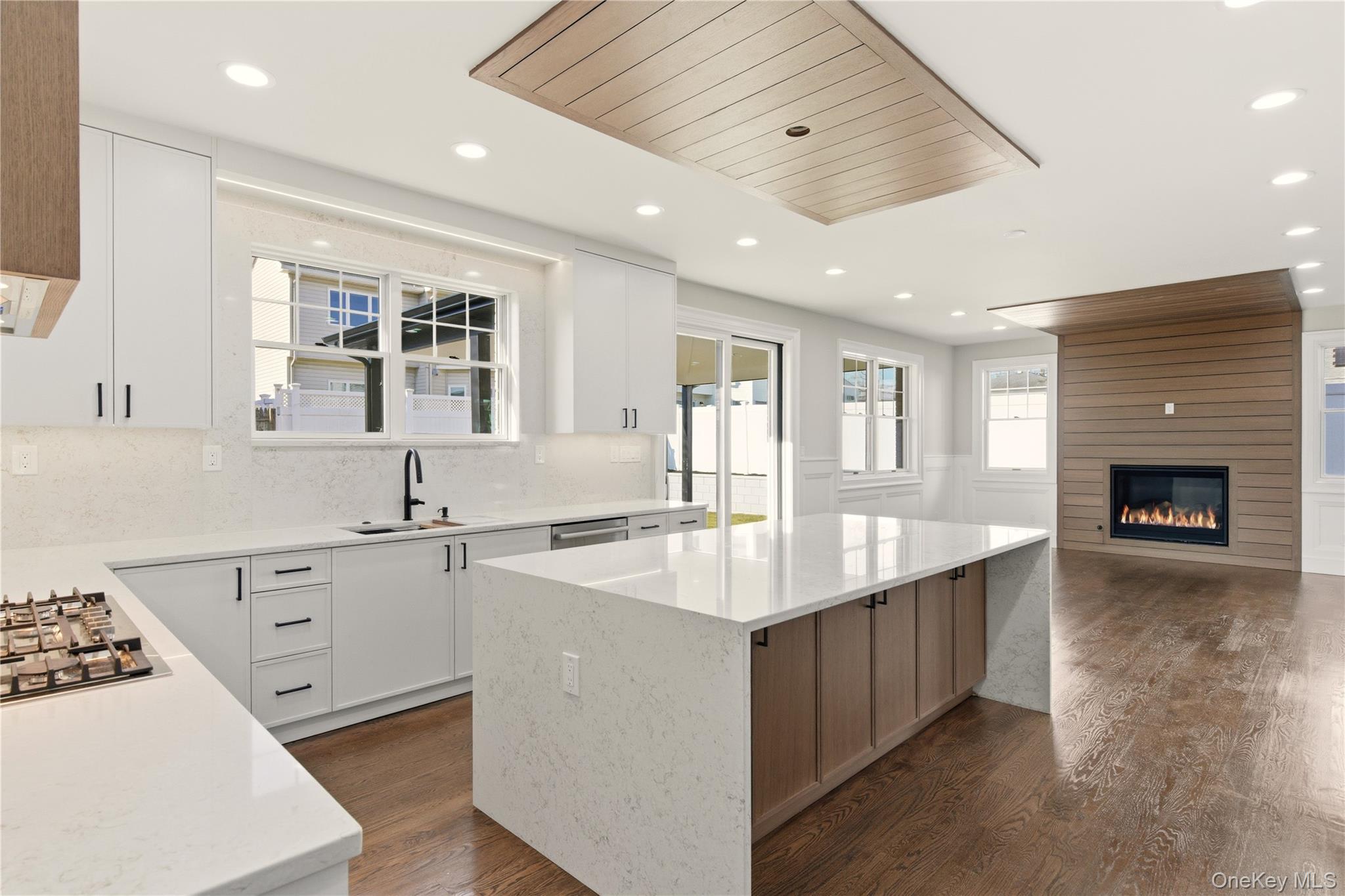 #11 photo, 12 Lee Avenue, Нассау ‖ Albertson , NY 11507