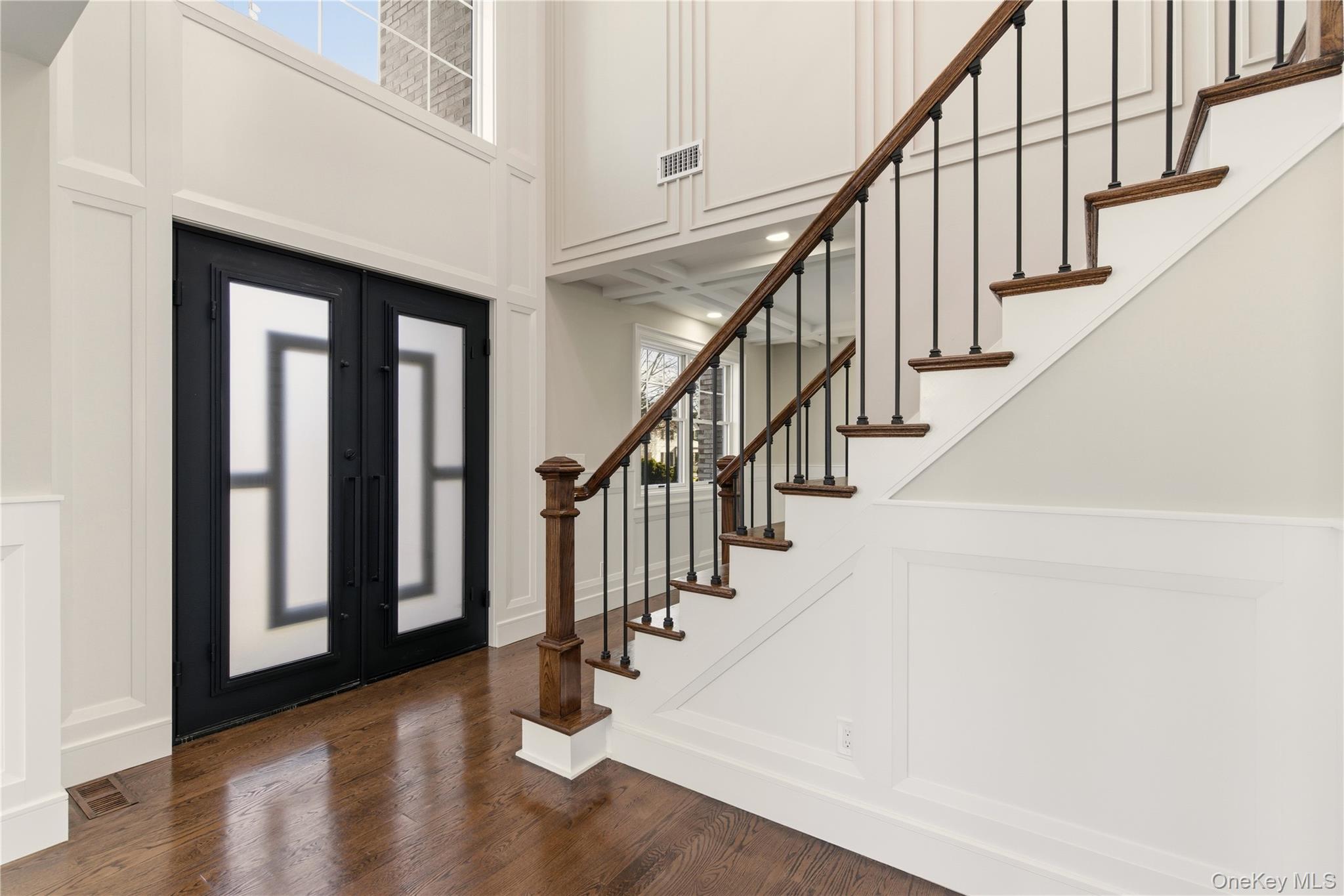 #2 photo, 12 Lee Avenue, Нассау ‖ Albertson , NY 11507