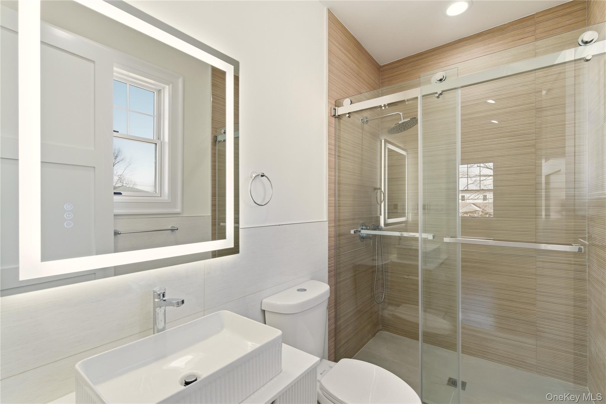 #20 photo, 12 Lee Avenue, Нассау ‖ Albertson , NY 11507