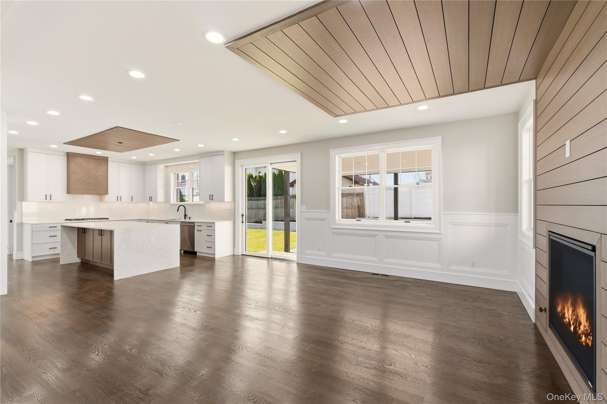 #8 photo, 12 Lee Avenue, Нассау ‖ Albertson , NY 11507