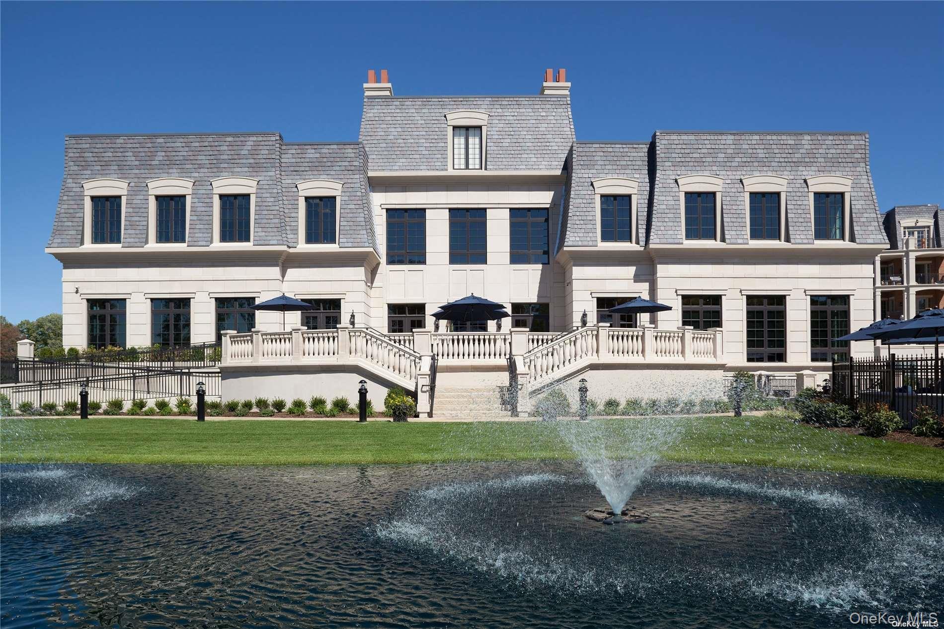 #12 photo, 2000 Royal Court, מחוז נסאו North Hills , NY 11040