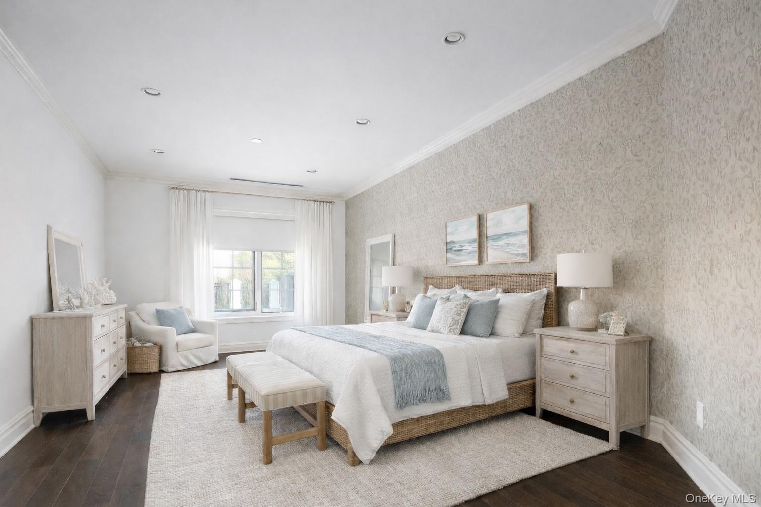 #2 photo, 2000 Royal Court, מחוז נסאו North Hills , NY 11040