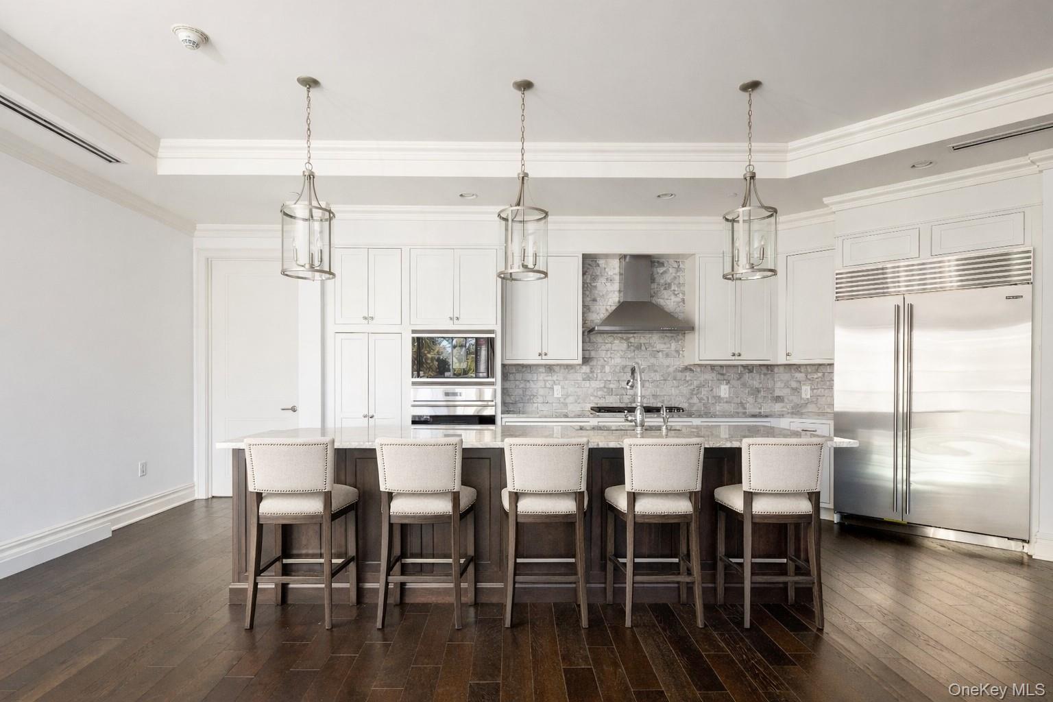 #3 photo, 2000 Royal Court, מחוז נסאו North Hills , NY 11040