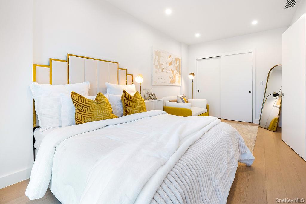 #10 photo, 150-02 Northern Blvd, קווינס Flushing , NY 11354