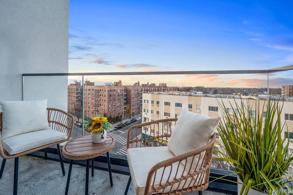 #13 photo, 150-02 Northern Blvd, קווינס Flushing , NY 11354