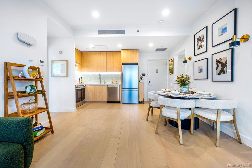 #4 photo, 150-02 Northern Blvd, קווינס Flushing , NY 11354