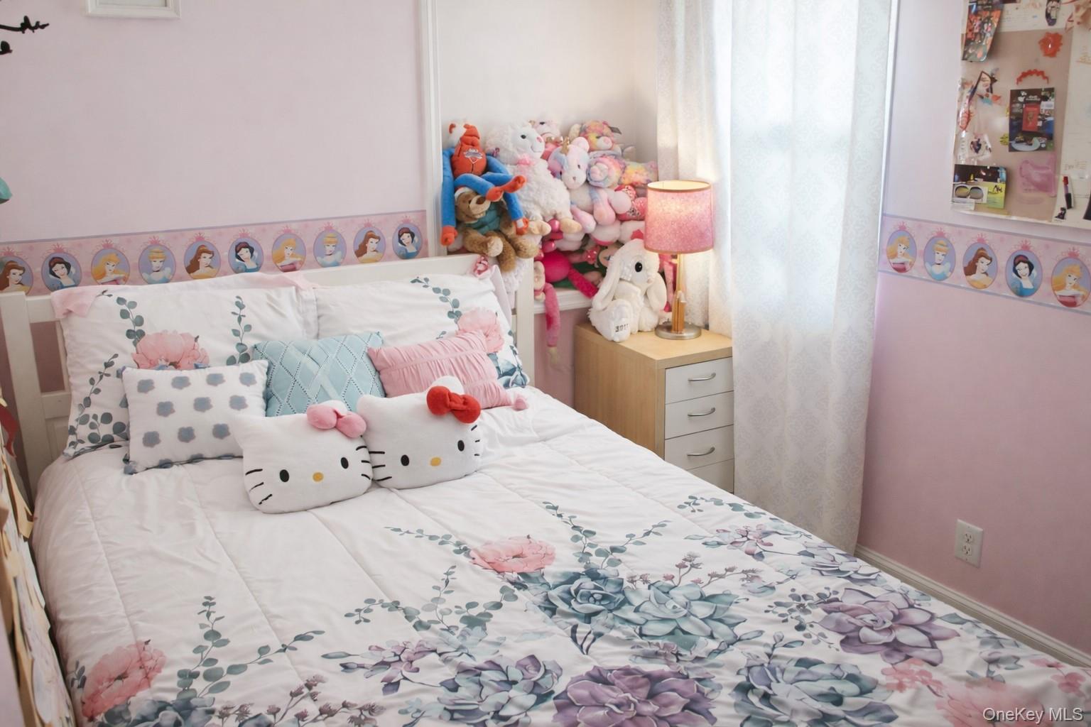 #12 photo, 1696 Francis Drive, नासाउ काउंटी East Meadow , NY 11554