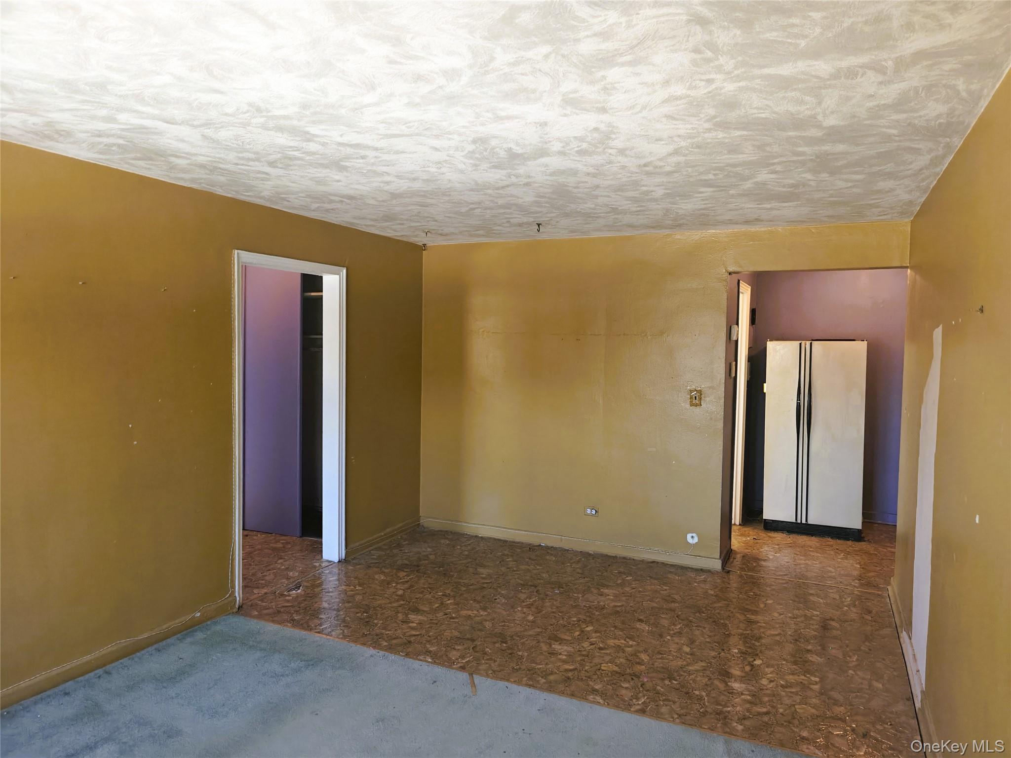 #4 photo, 110-23 66 Avenue, קווינס Forest Hills , NY 11375