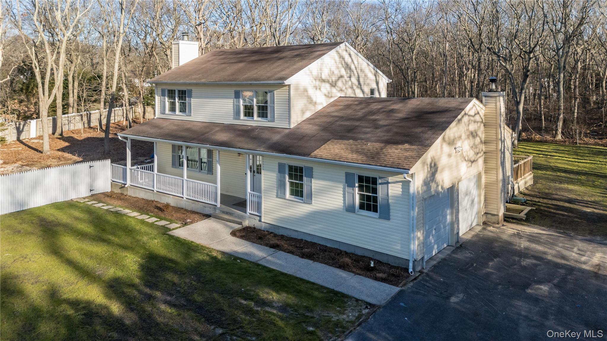 #1 photo, 85 Drew Drive, 롱 아일랜드 Eastport , NY 11941