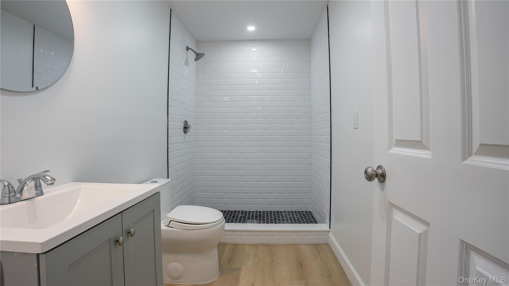 #17 photo, 85 Drew Drive, 롱 아일랜드 Eastport , NY 11941