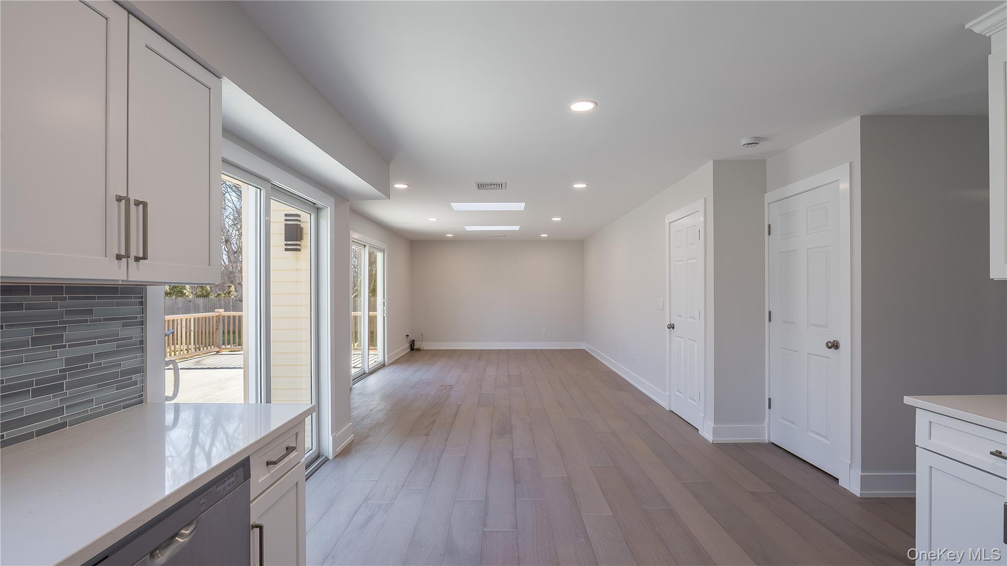 #5 photo, 85 Drew Drive, 롱 아일랜드 Eastport , NY 11941