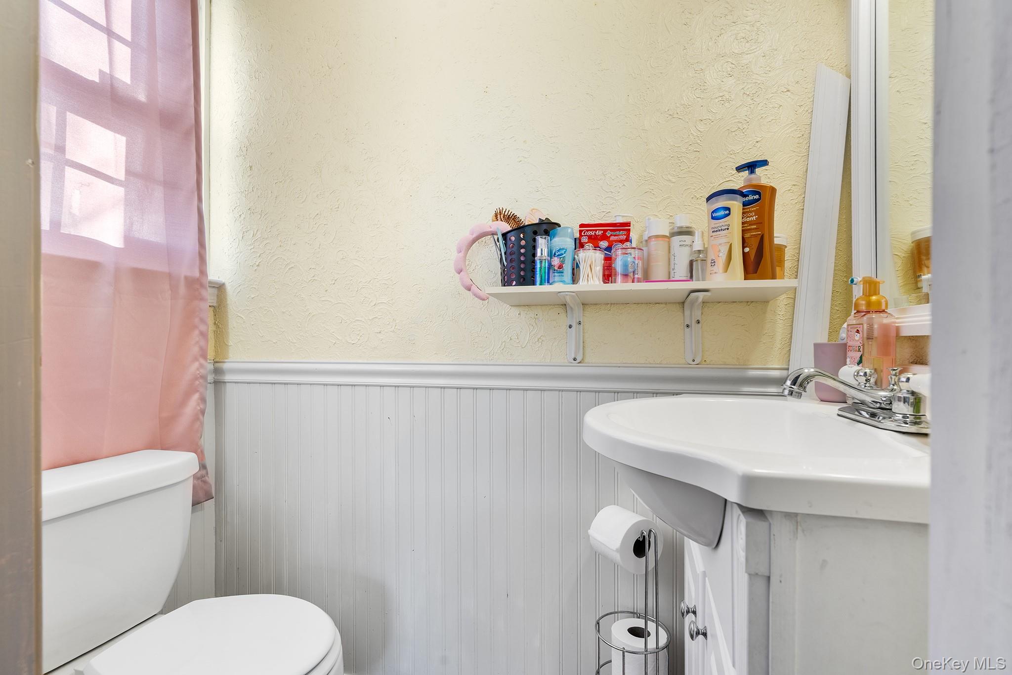 #15 photo, 19 Evelyn Road, מחוז סאפוק Port Jefferson Station , NY 11776