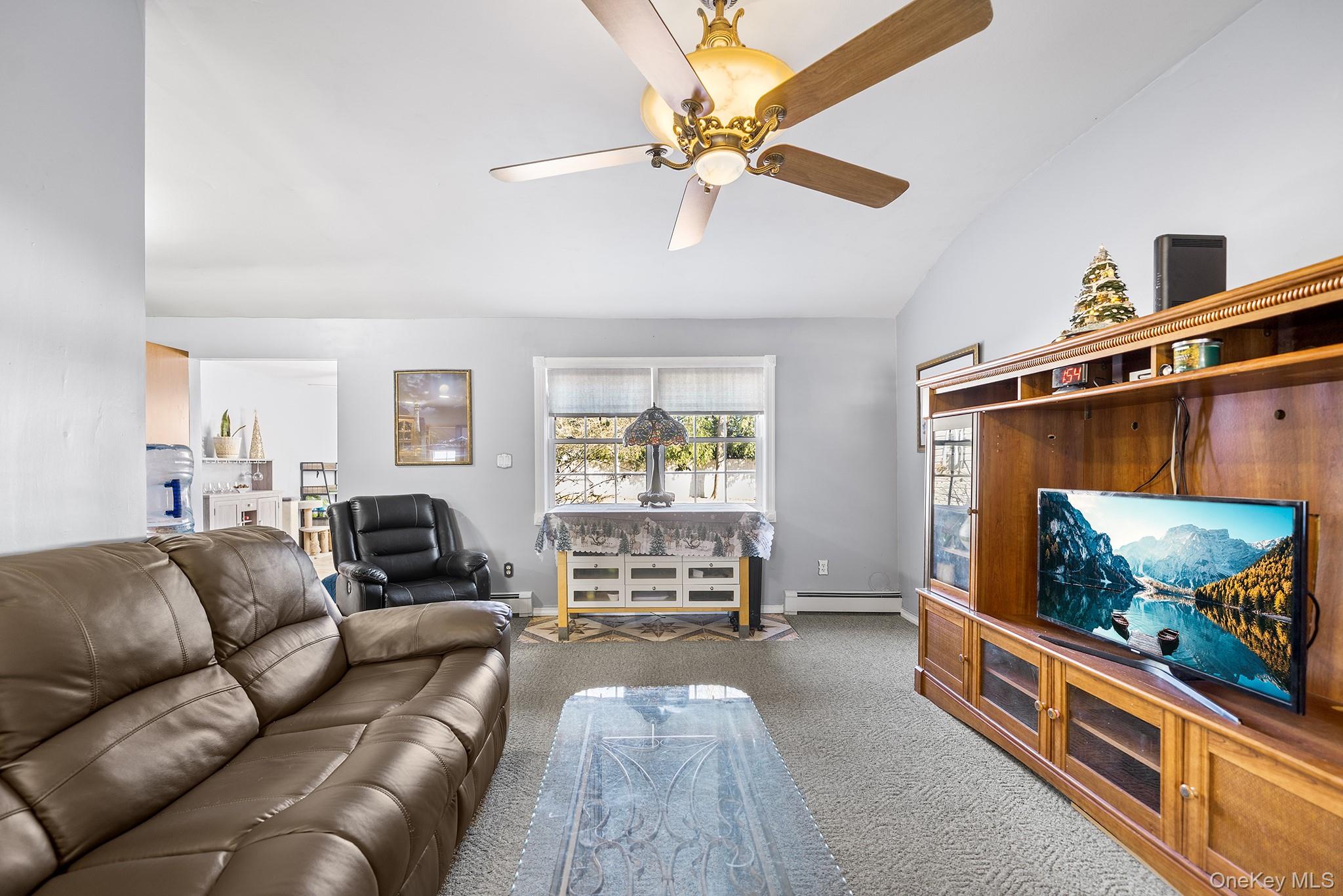 #6 photo, 19 Evelyn Road, מחוז סאפוק Port Jefferson Station , NY 11776