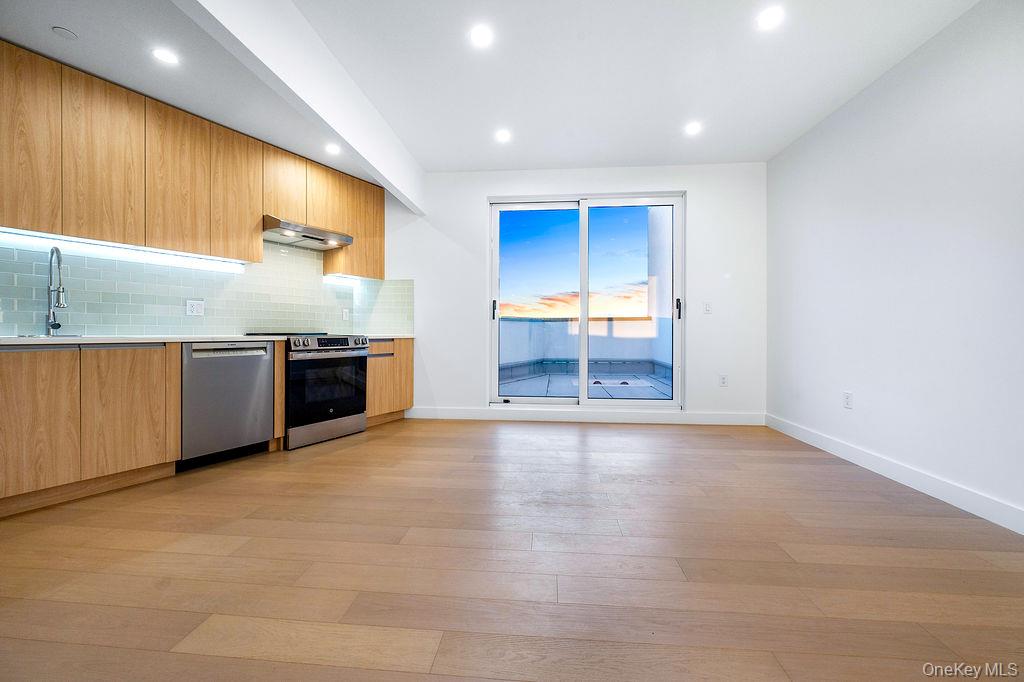 #5 photo, 150-02 Northern Blvd, קווינס Flushing , NY 11354