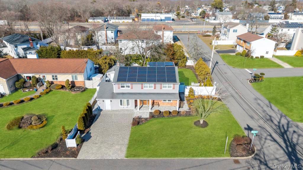 #2 photo, 3 Avelaine Court, מחוז סאפוק Babylon , NY 11702