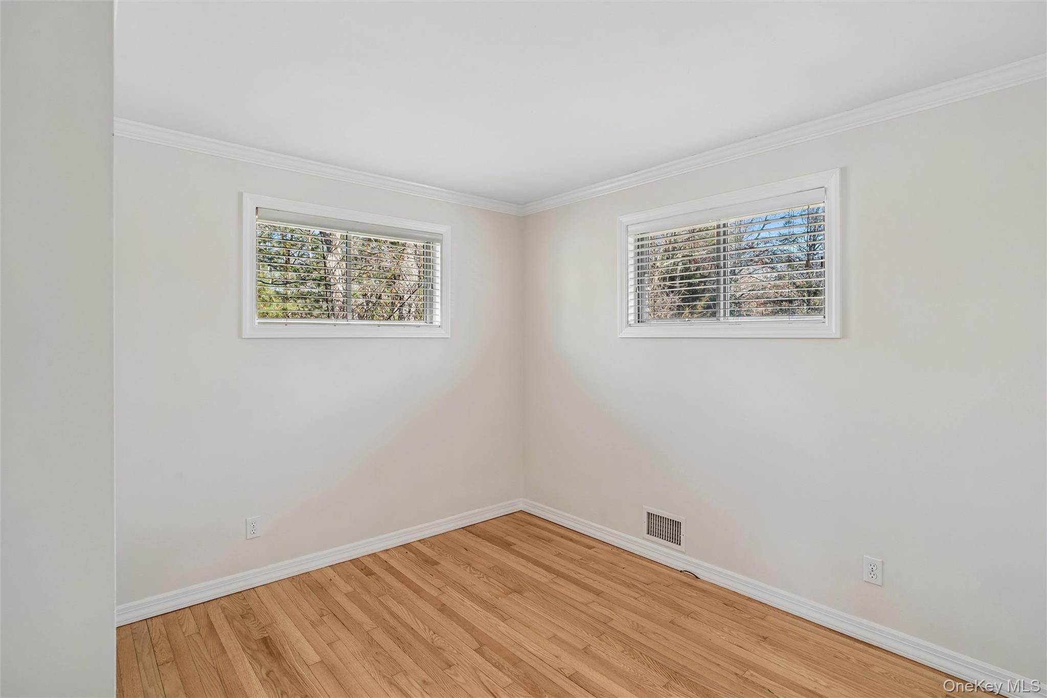 #13 photo, 58 Old Depot, सफ़ोक काउंटी Quogue , NY 11959