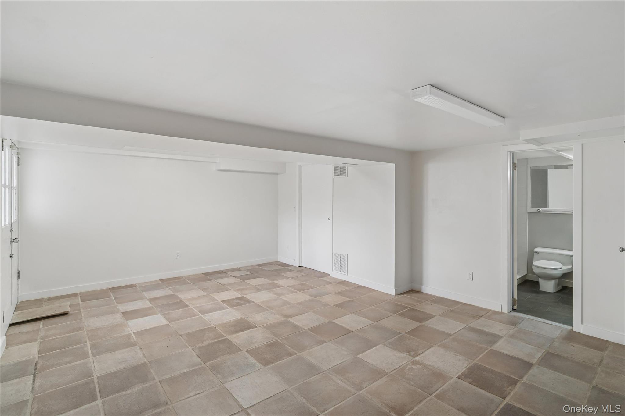 #18 photo, 58 Old Depot, सफ़ोक काउंटी Quogue , NY 11959