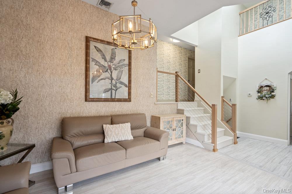 #10 photo, 939 Manor Lane, Саффолк ‖ Bay Shore , NY 11706