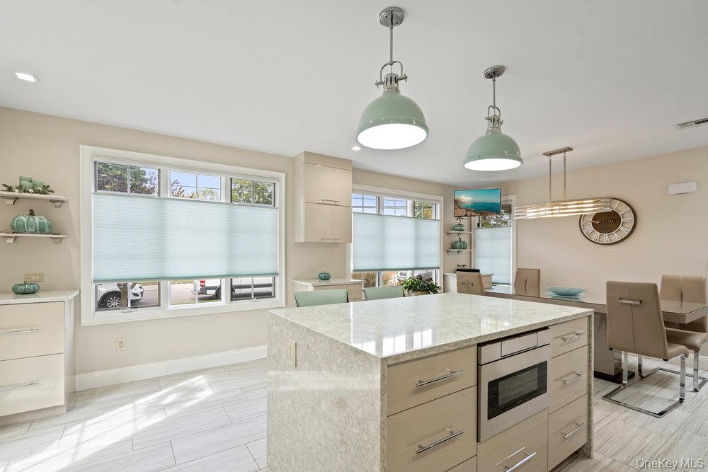 #15 photo, 939 Manor Lane, Саффолк ‖ Bay Shore , NY 11706