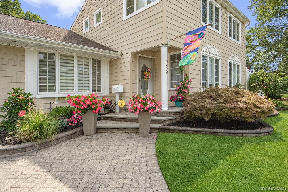 #4 photo, 939 Manor Lane, Саффолк ‖ Bay Shore , NY 11706