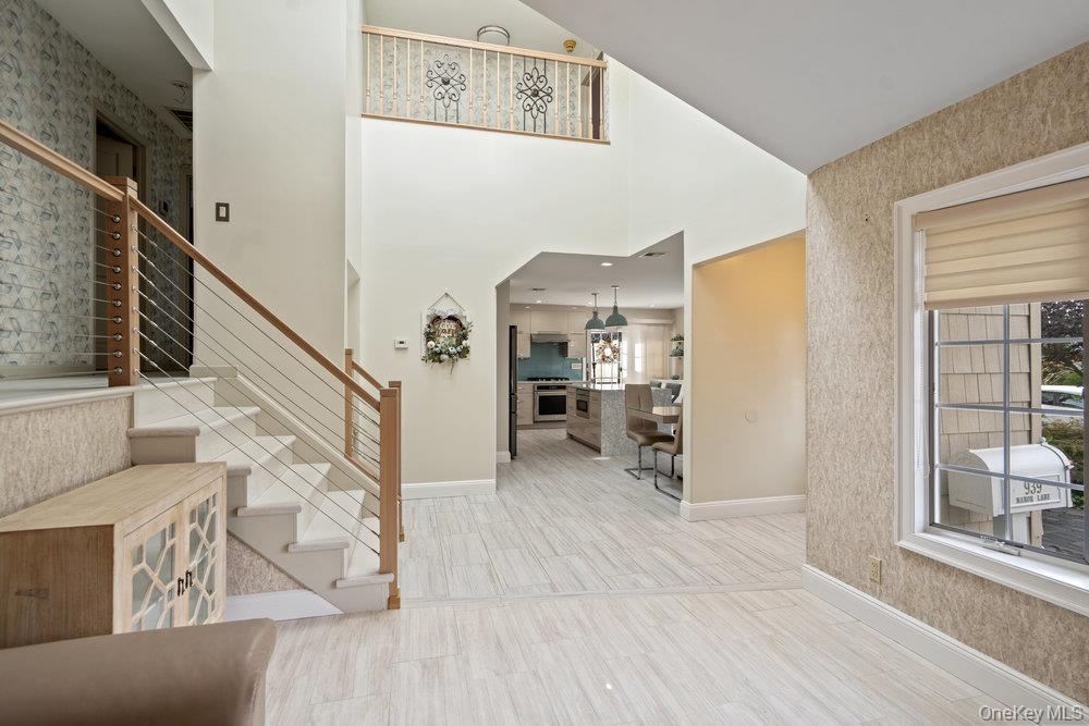 #6 photo, 939 Manor Lane, Саффолк ‖ Bay Shore , NY 11706