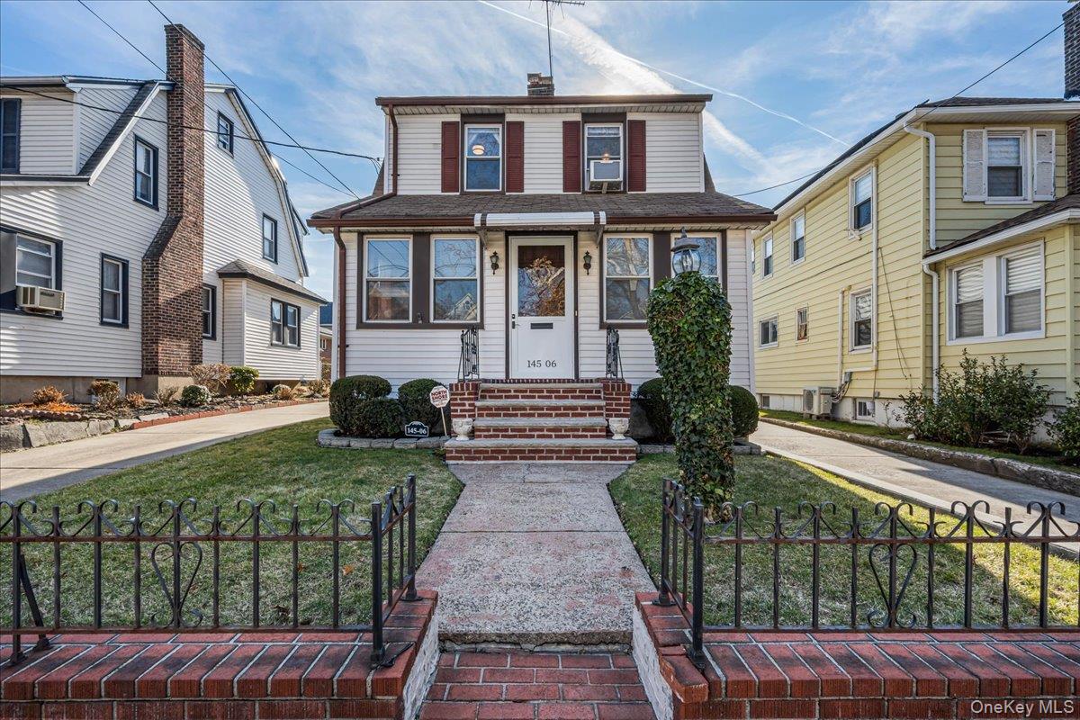 #2 photo, 145-06 33rd Avenue, קווינס Flushing , NY 11354