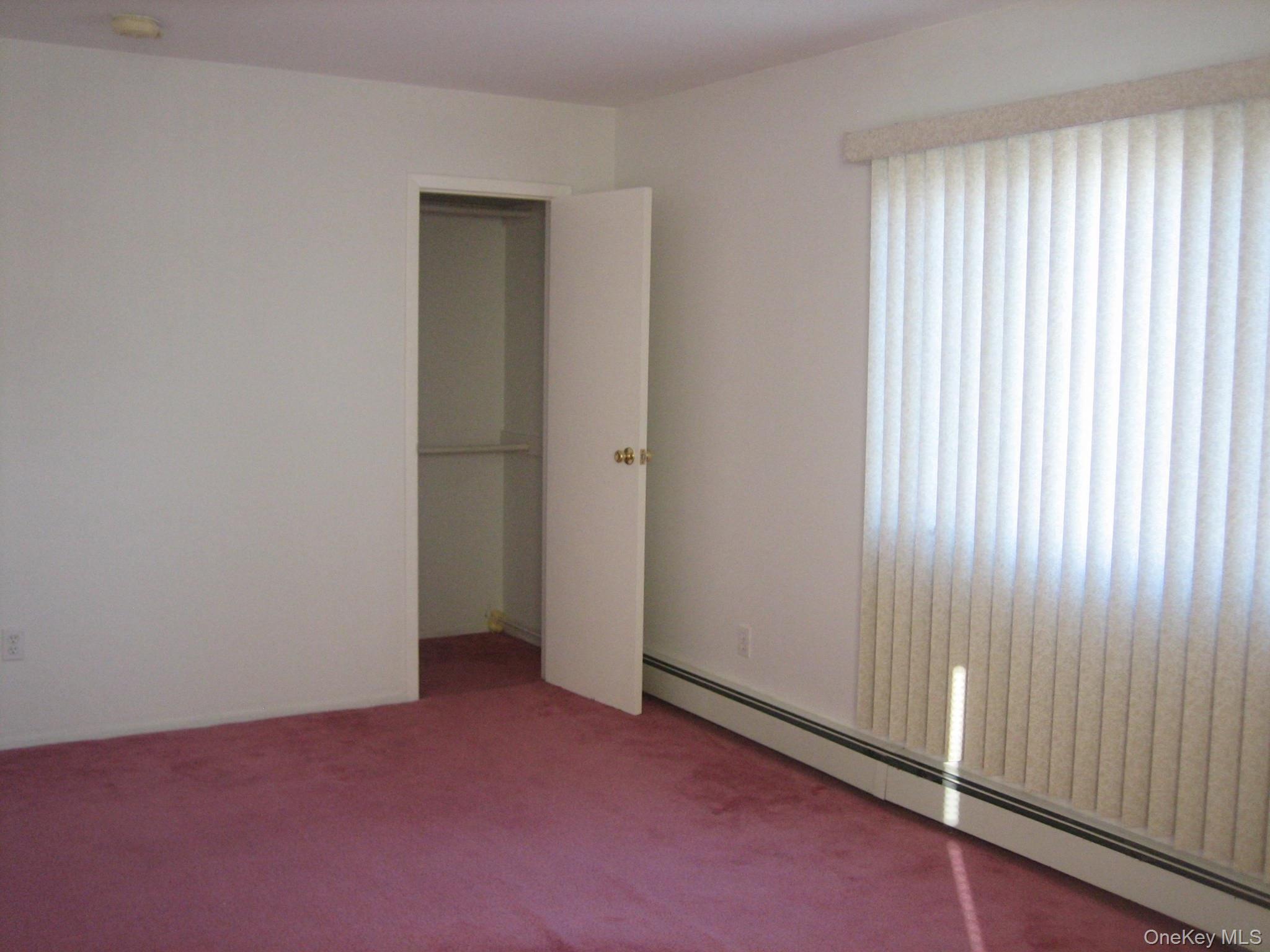 #2 photo, 235 Fieldmere Street, מחוז נסאו Elmont , NY 11003