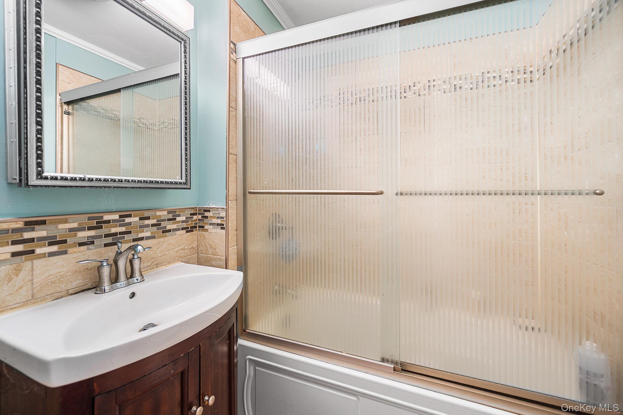 #5 photo, 434 Beach 47th Street, קווינס Far Rockaway , NY 11691