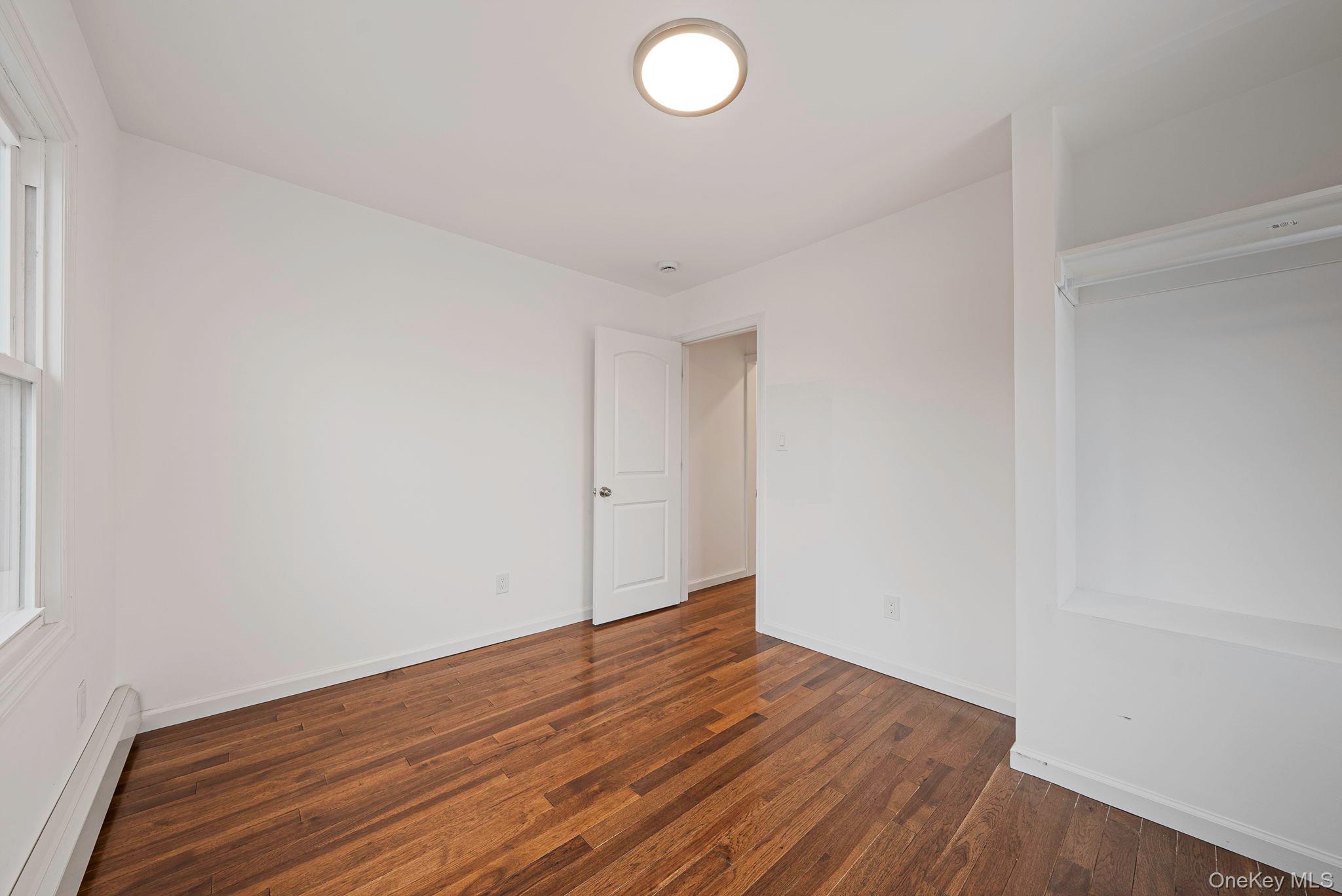 #19 photo, 63 Devon Road, नासाउ काउंटी Hempstead , NY 11550