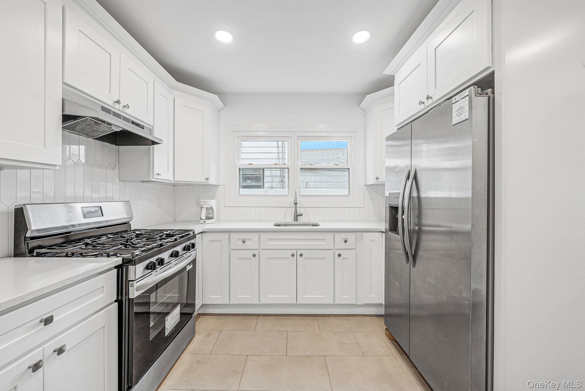 #6 photo, 63 Devon Road, नासाउ काउंटी Hempstead , NY 11550